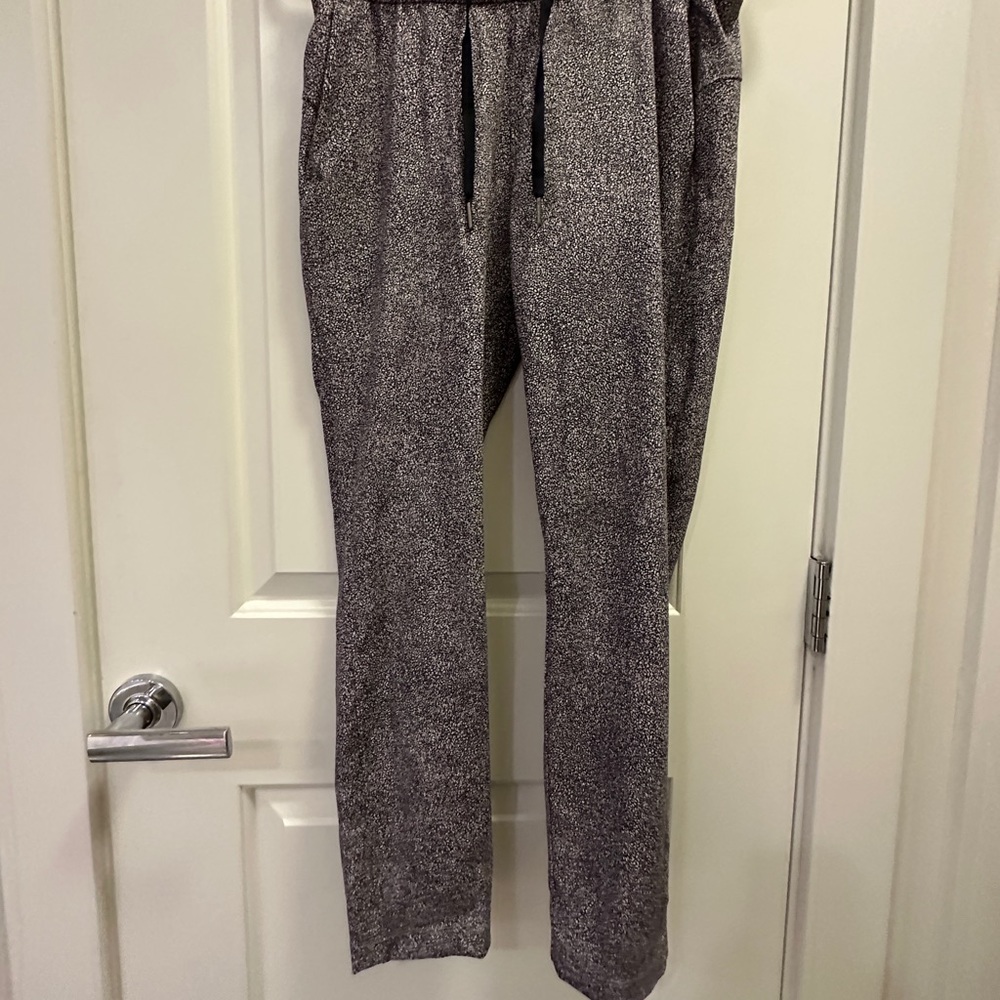 Lululemon joggers— Ready to Rulu